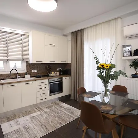 La Luxury Thetis Apartment Larissa