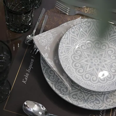 La Luxury Thetis *