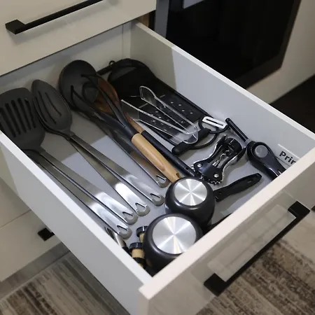 La Luxury Thetis 아파트 라리사